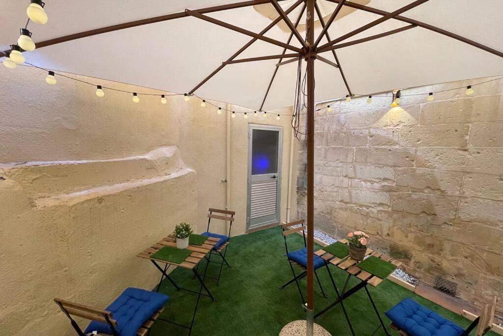 2 Bed Apt In Heart Of St Julians - 5Min From Seafront سانت جوليان المظهر الخارجي الصورة