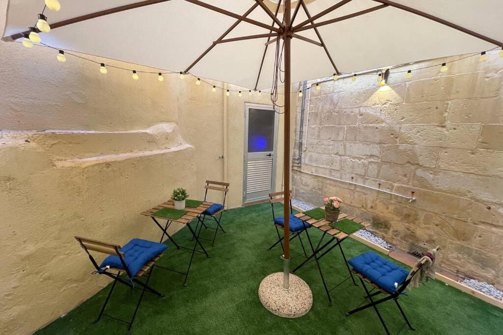 2 Bed Apt In Heart Of St Julians - 5Min From Seafront سانت جوليان المظهر الخارجي الصورة