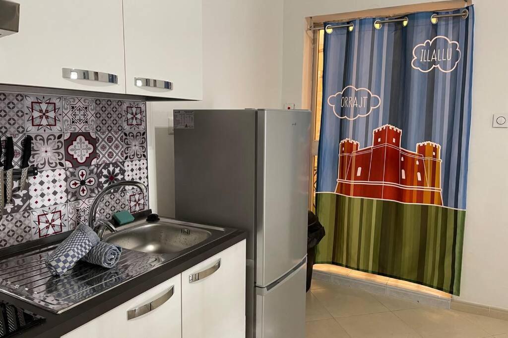 2 Bed Apt In Heart Of St Julians - 5Min From Seafront سانت جوليان المظهر الخارجي الصورة