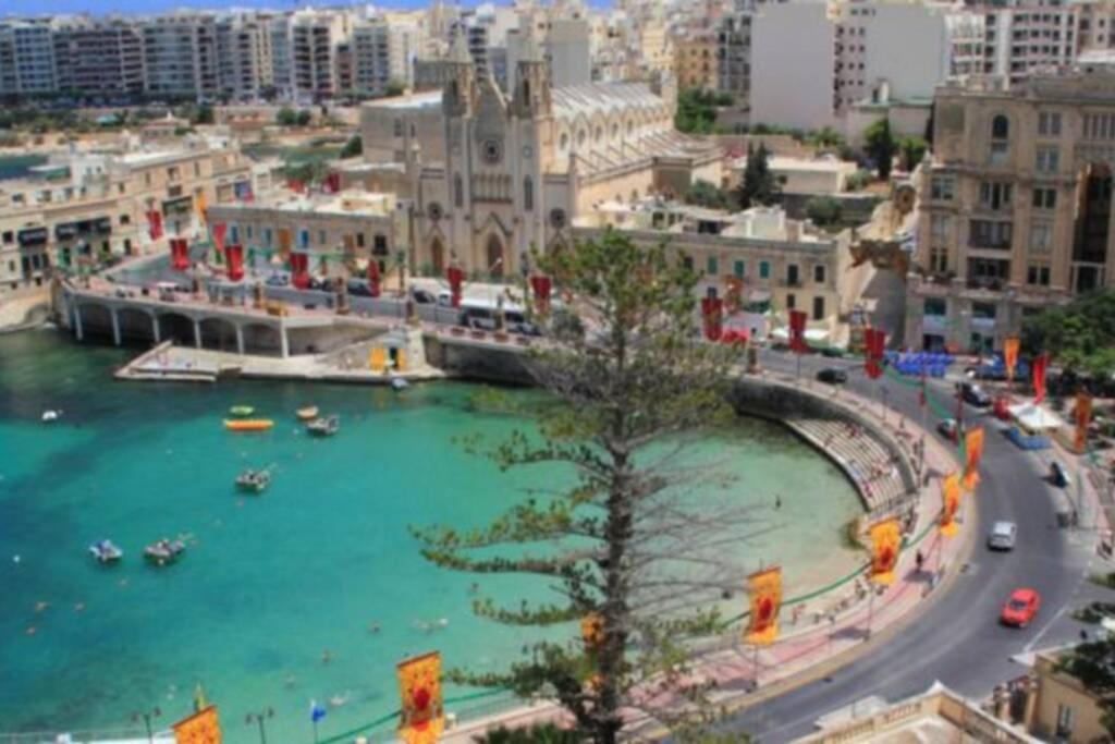 2 Bed Apt In Heart Of St Julians - 5Min From Seafront سانت جوليان المظهر الخارجي الصورة